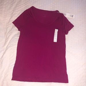Magenta short sleeve shirt
